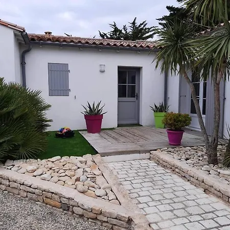 Villa De Plain Pied A 50 Metres De La Plage